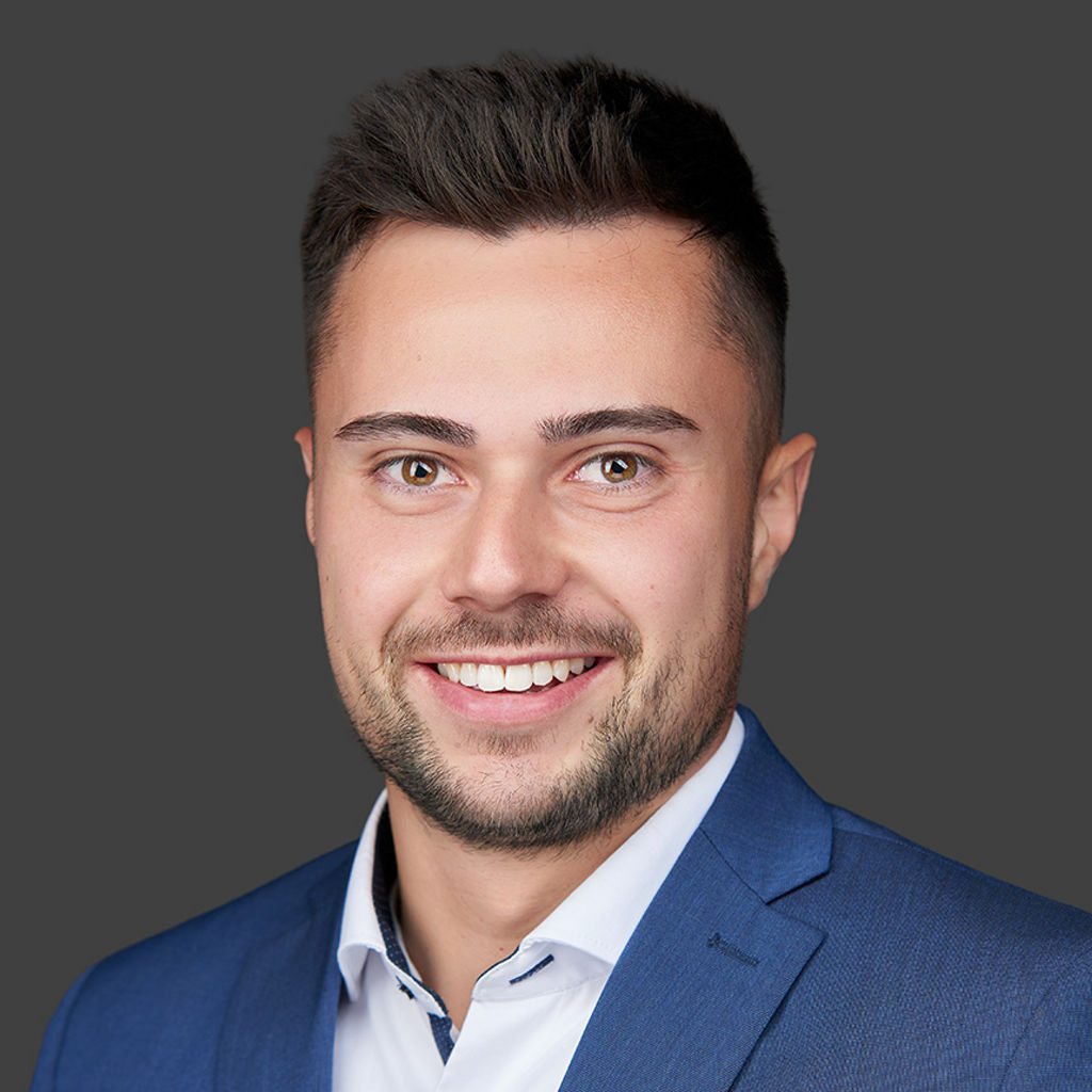 Bild von Lukas Schönbach, Kundenberater in Hofheim