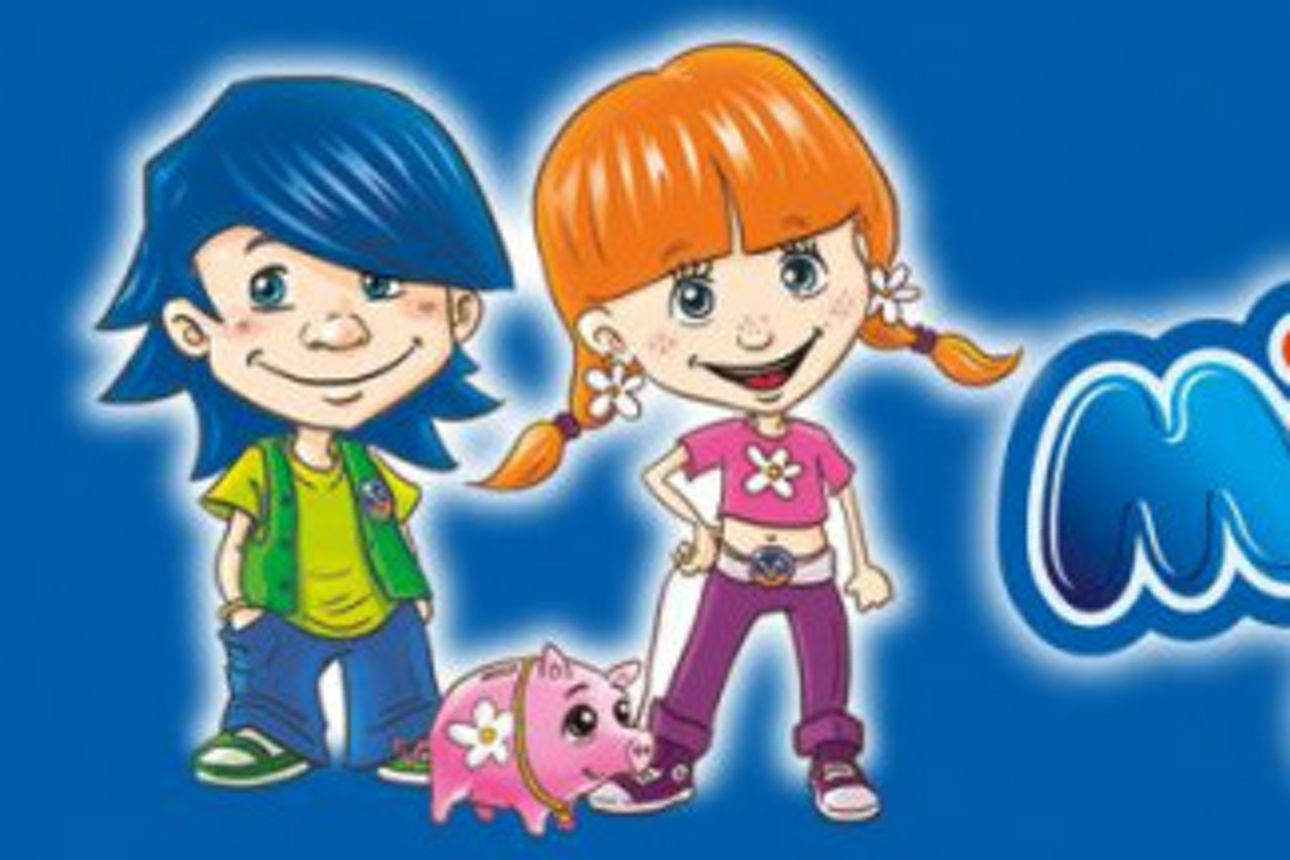 Illustration im Cartoon-Stil vor einem hellblauen Hintergrund mit zwei Kindern, einem Jungen mit blauen Haaren und einem Mädc