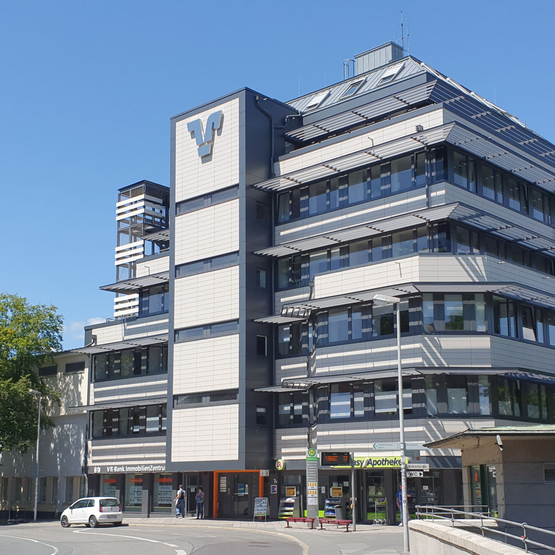 Hauptgebäude der VR-Bank Coburg in der Mohrenstraße 7 a in Coburg