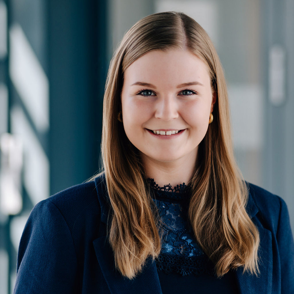 Mitarbeiterbild Finanzcoach für junge Erwachsene Annalena Huber