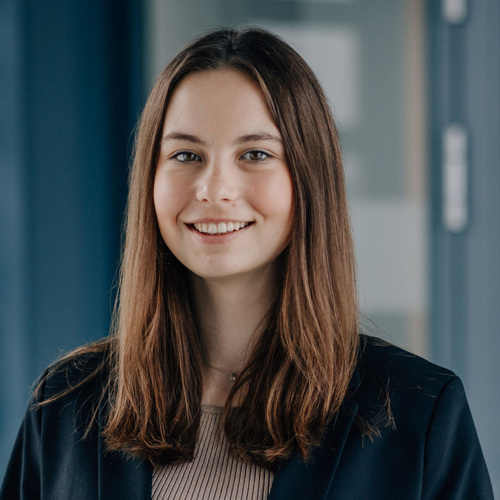 Mitarbeiterbild Kundenberaterin Anna Berger