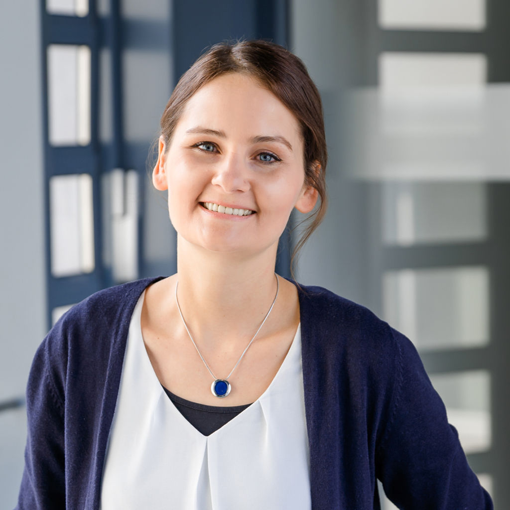 Mitarbeiterbild Kundenberaterin Verena Mecke