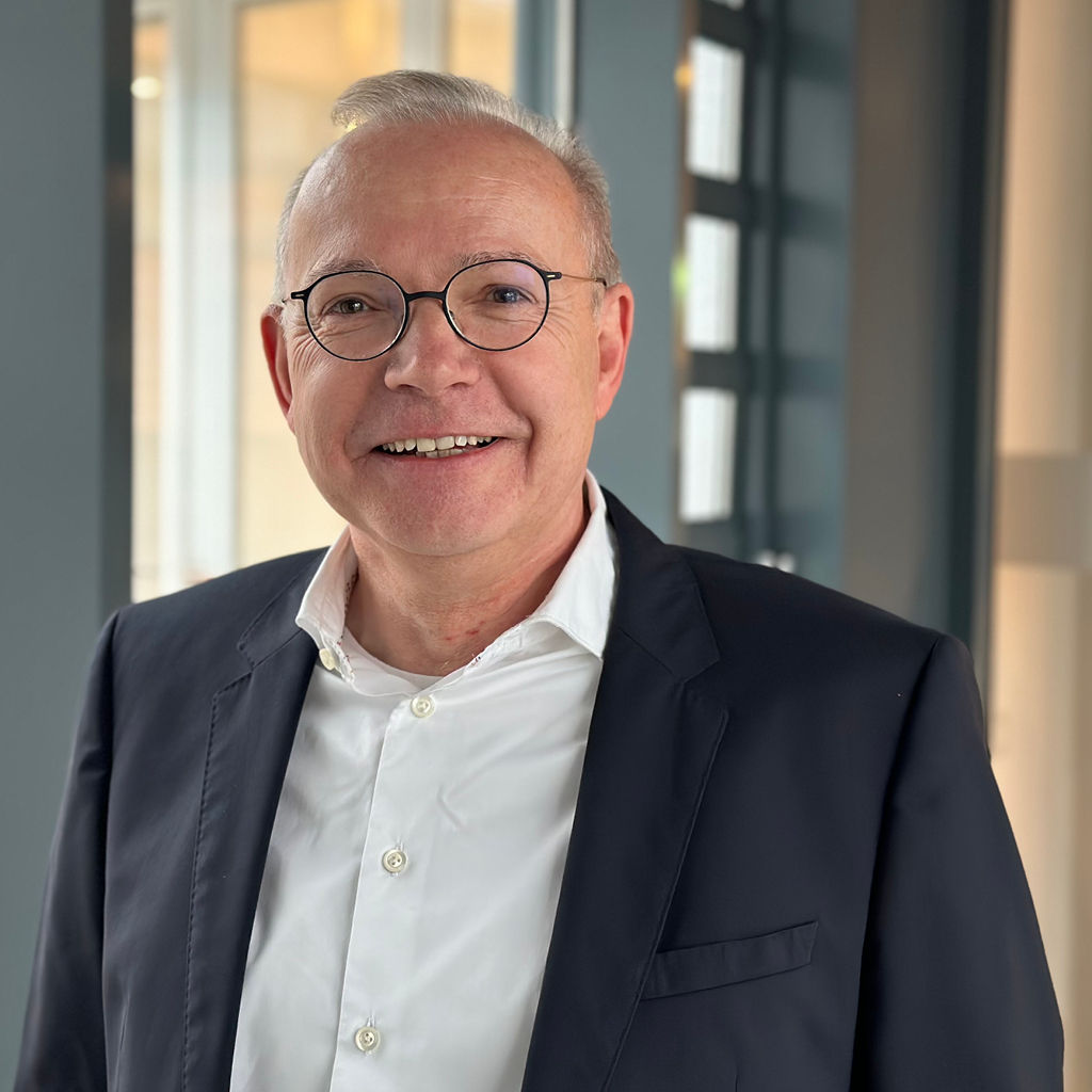 Mitarbeiterbild Leitung Versicherung Axel-Oliver Lankes