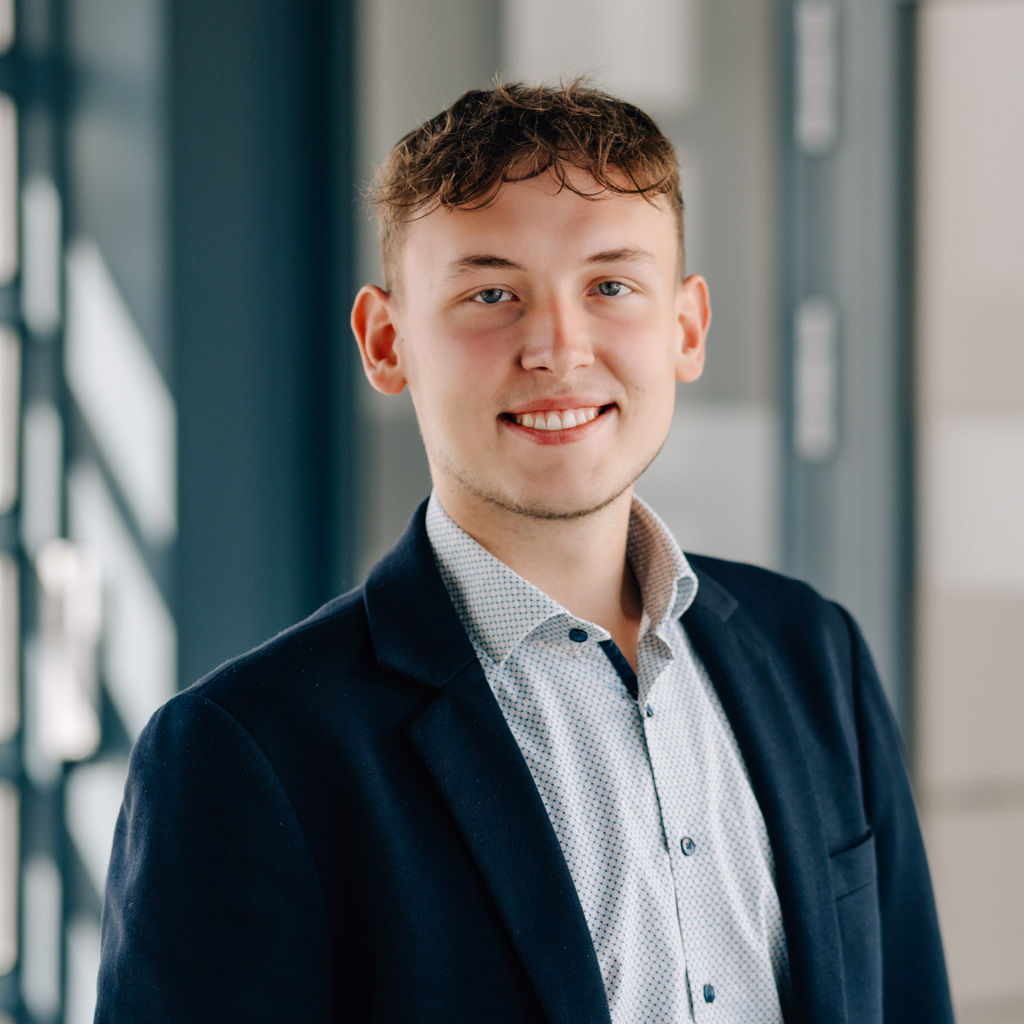 Mitarbeiterbild Wohnbaufinanzierung Marcel Lisson