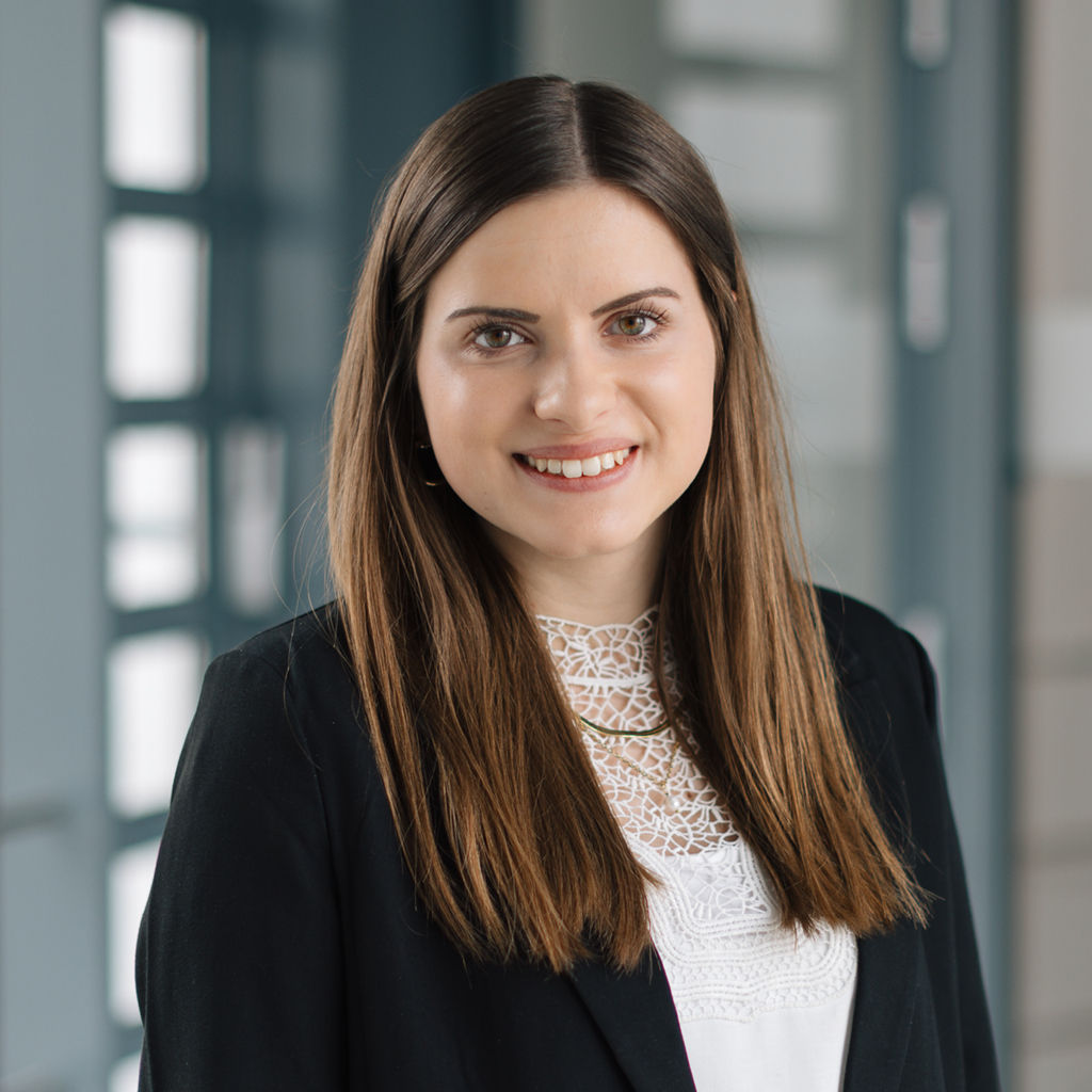 Mitarbeiterbild Leitung Zahlungsverkehr Sandra Bauer