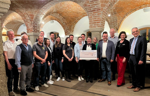Übergabe der Spenden aus dem Gewinnsparzweckertrag