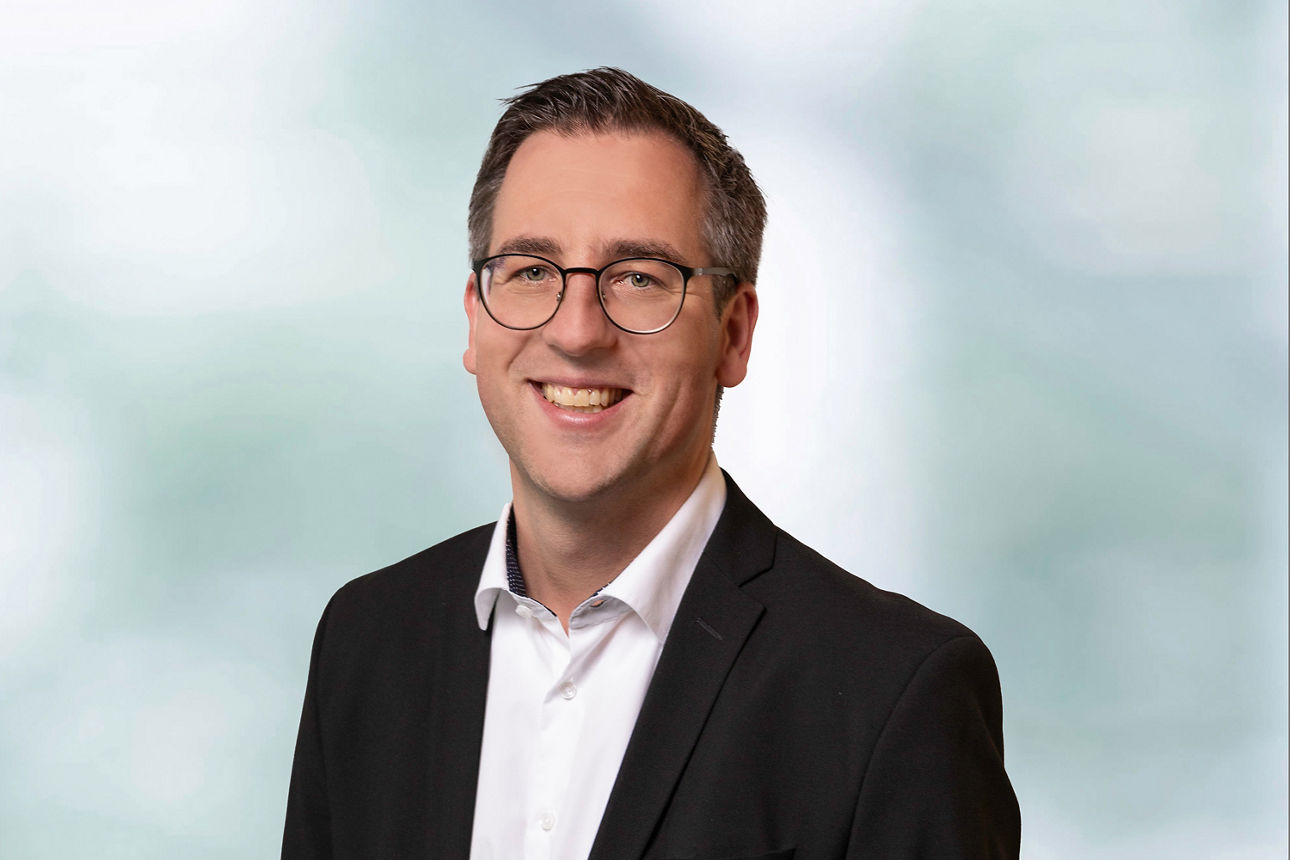 Portraitaufnahme unseres Kollegen Michael Manderla