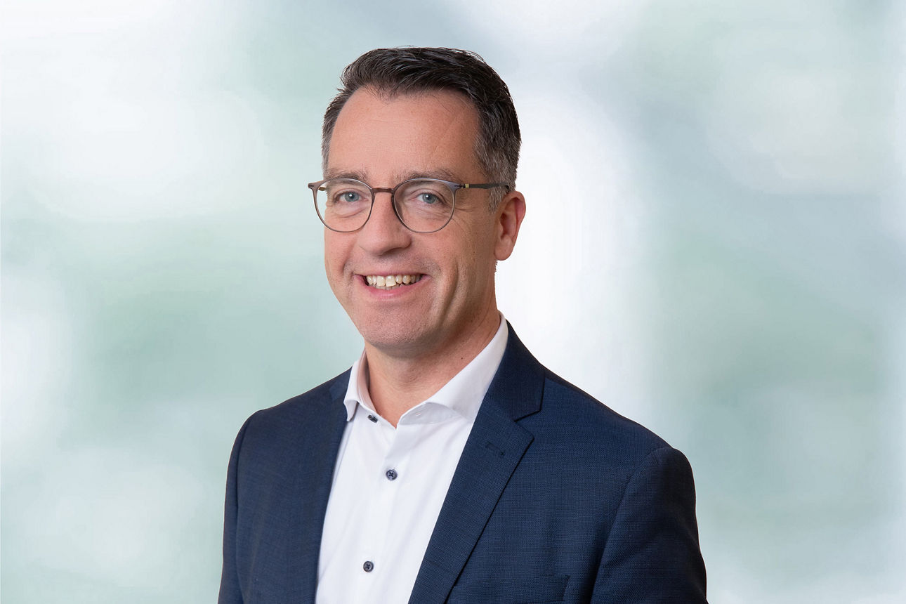 Portraitaufnahme unseres Kollegen Marc Manderla