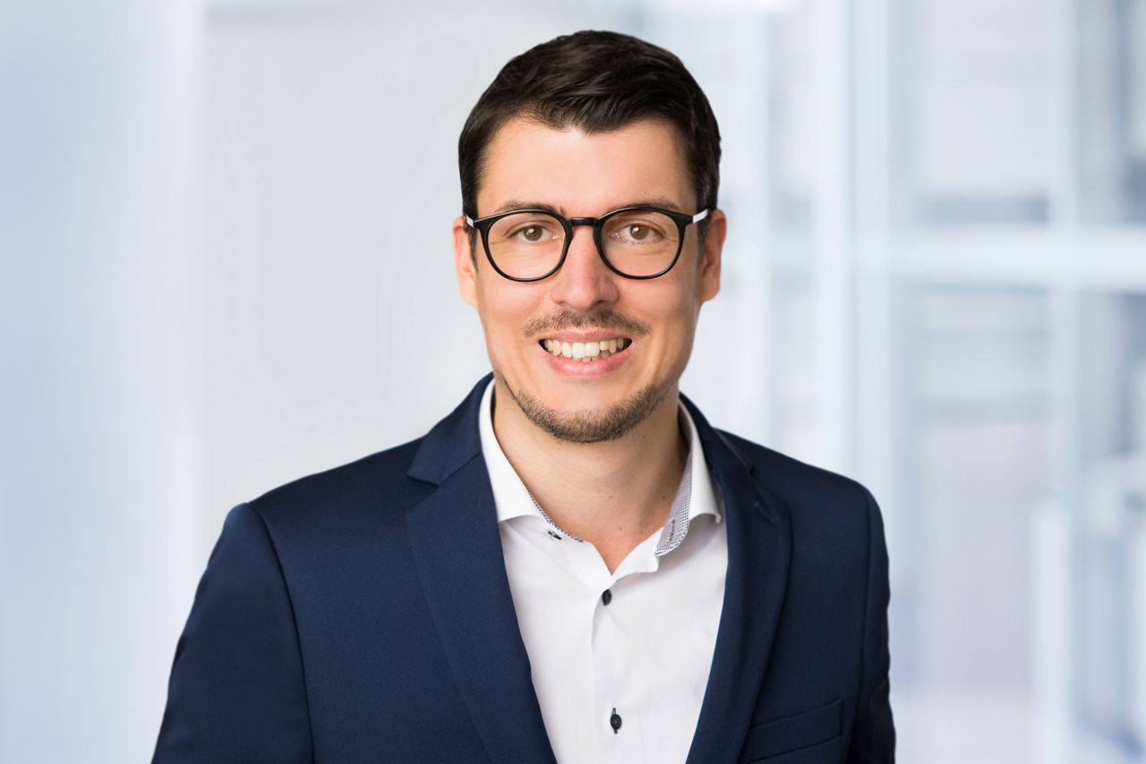 Portrait zeigt Marco Lindenmann, Bereichsleiter der Abteilung IPF