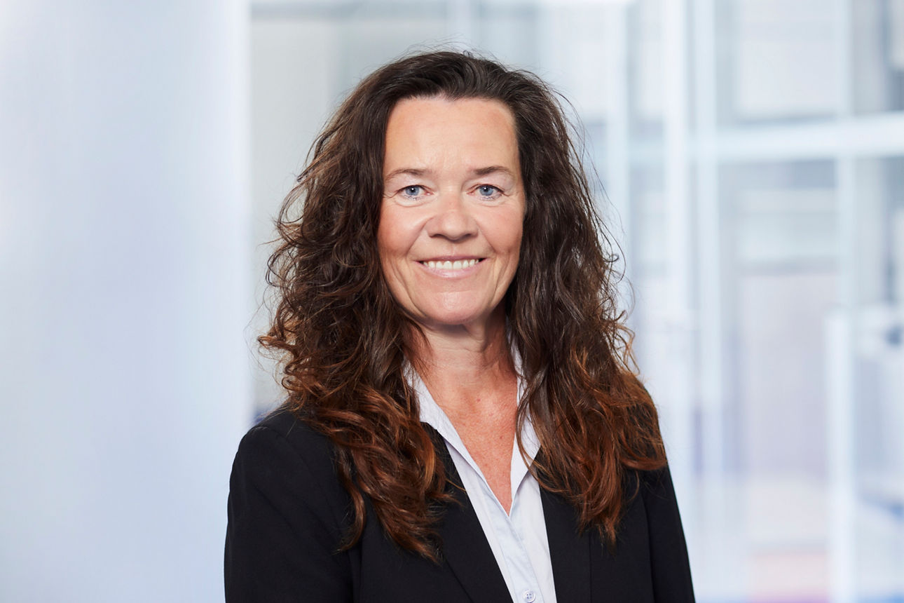 Portrait ziegt Marion Schnadthorst, Personalmanagement