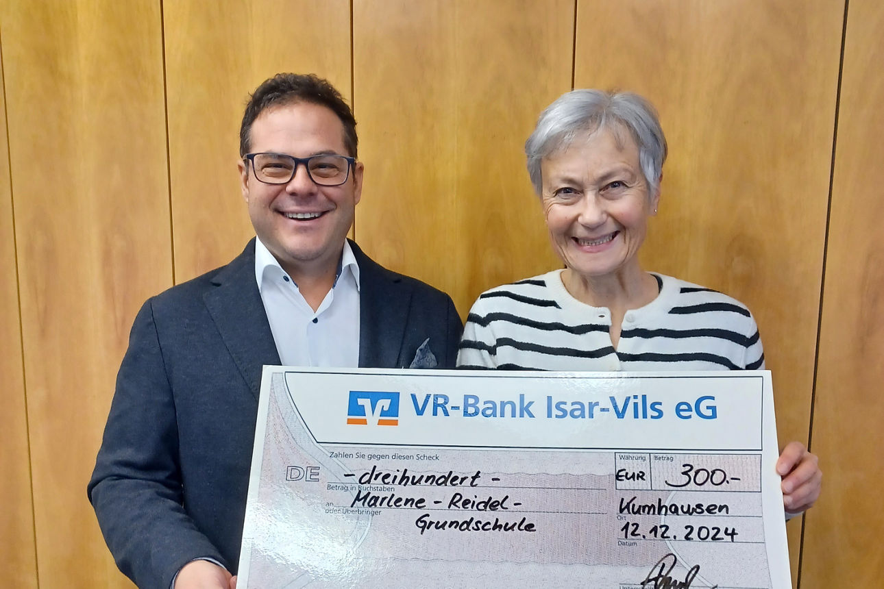 Spendenübergabe an die Marlene-Reidel-Grundschule