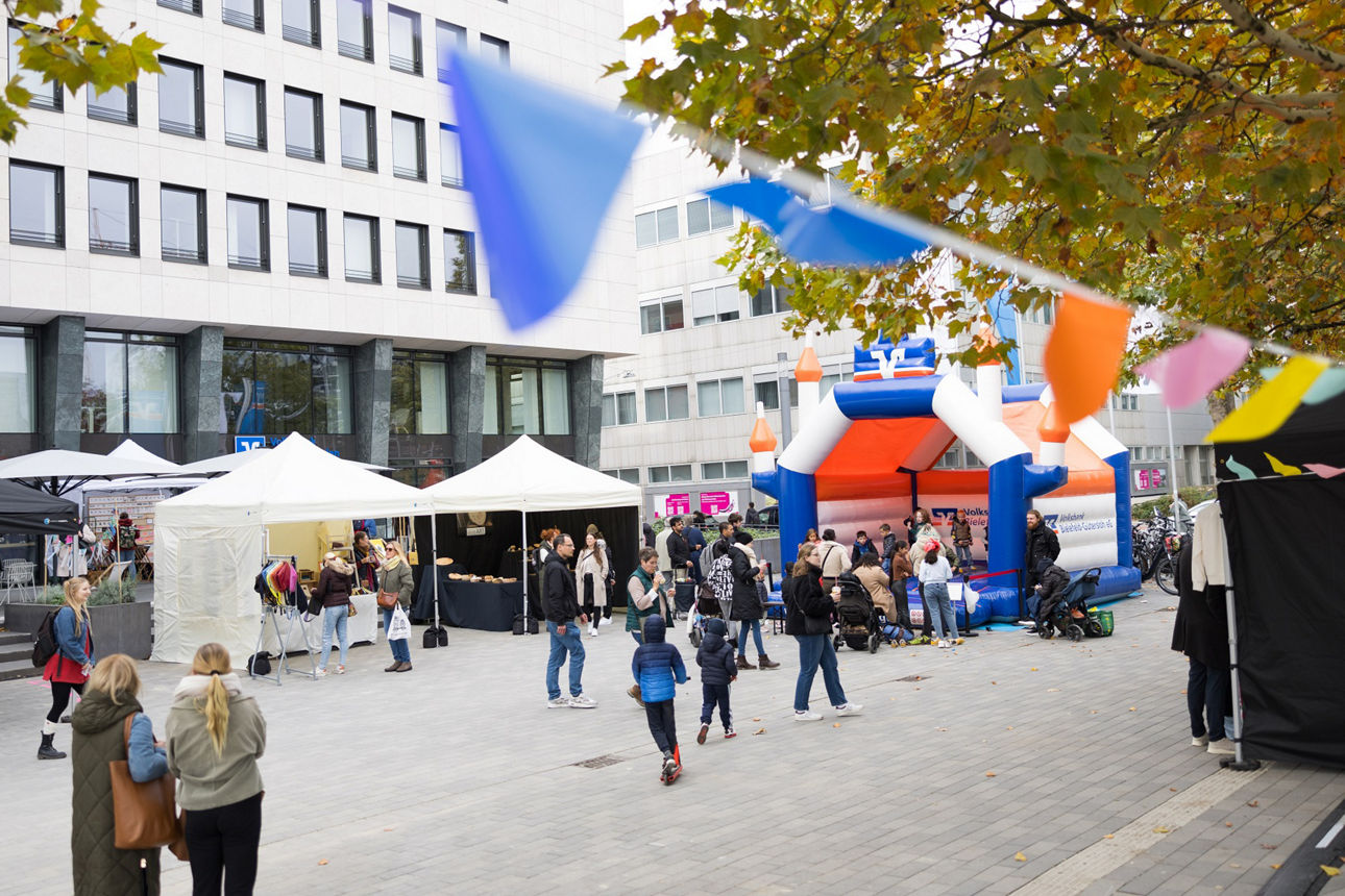 Impressionen von Events in der Volksbank-Lobby