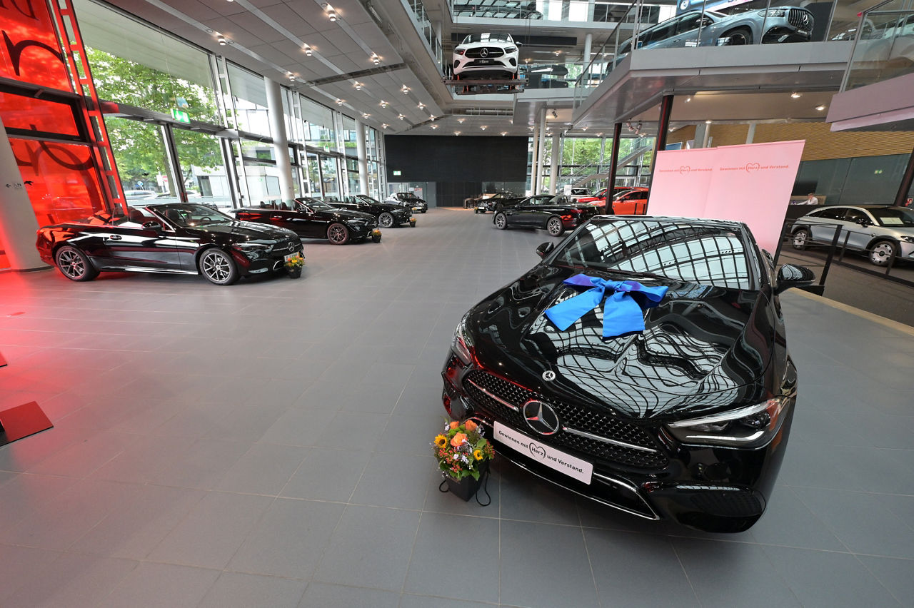 Mehrere Mercedes-Benz CLE 200 Cabriolet