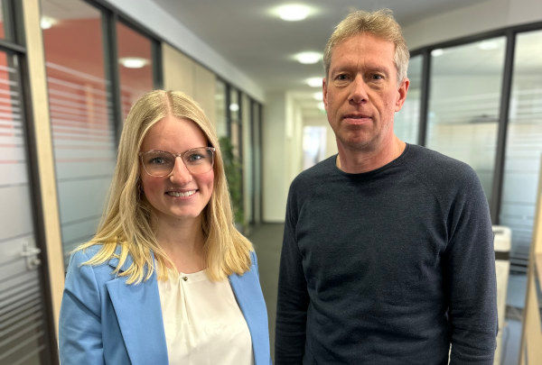 Janina Metterhausen übernahm die Firmenkunden von Marc-Oliver Mahnke, der in Vollzeit in unseren Betriebsrat wechselte