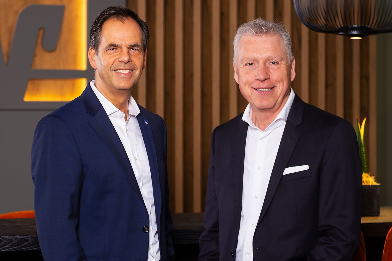 von links Michael Willemse und Jürgen Cleven (Vorstandsvorsitzender)
