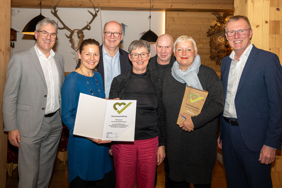 Gruppenbild mit Gewinnern 2023