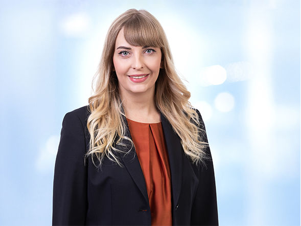 Julia Schlegel