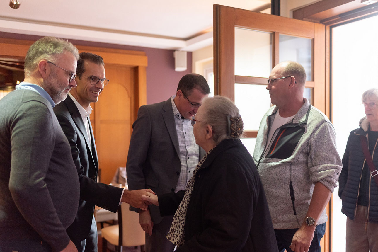 Vorstand der Volksbank Schermbeck heißt Mitglieder willkommen