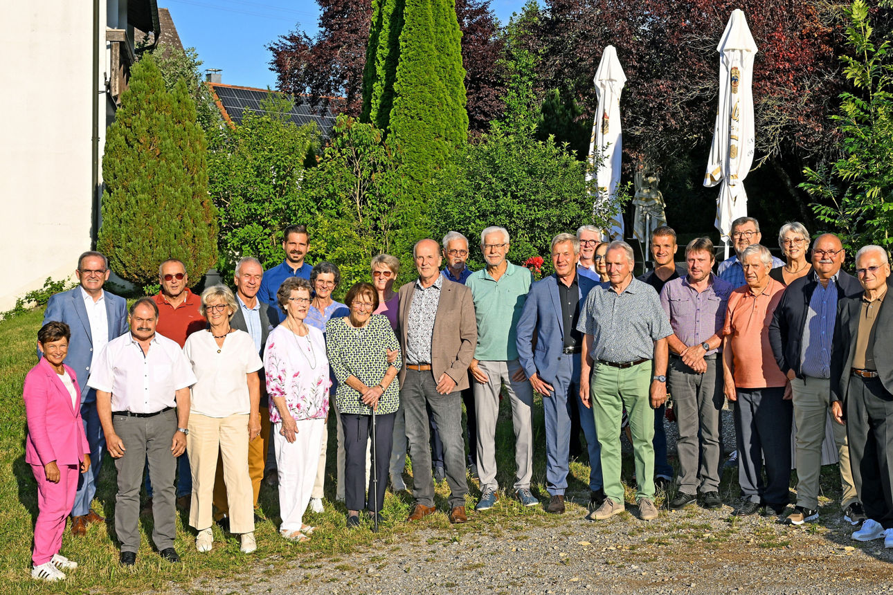 Gruppenbild geehrte Mitglieder 2025