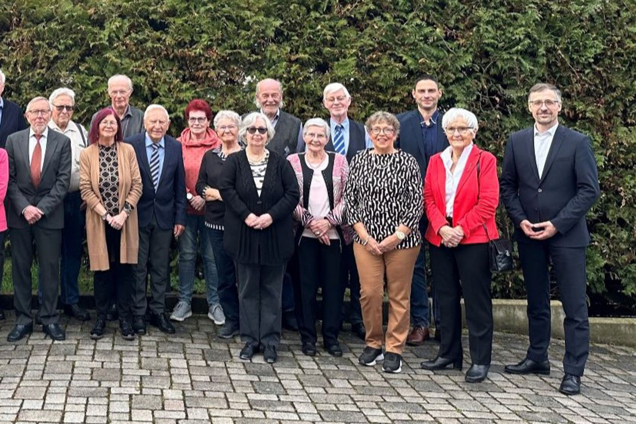 Gruppenbild der Mitgliederehrung in Soest