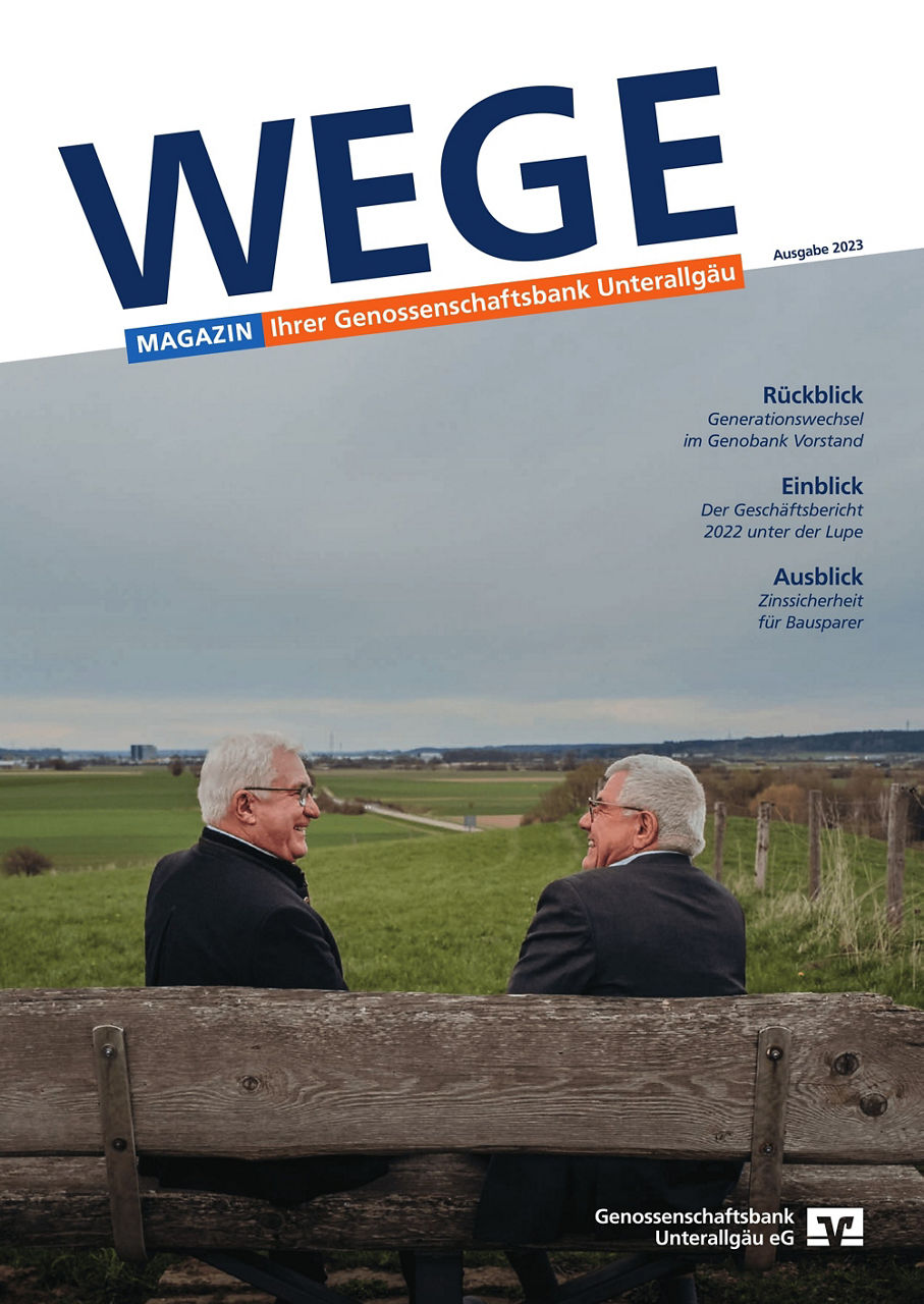 Titelseite unseres Magazins (zwei Personen sitzen auf Parkbank mit Landschaft im Hintergrund)
