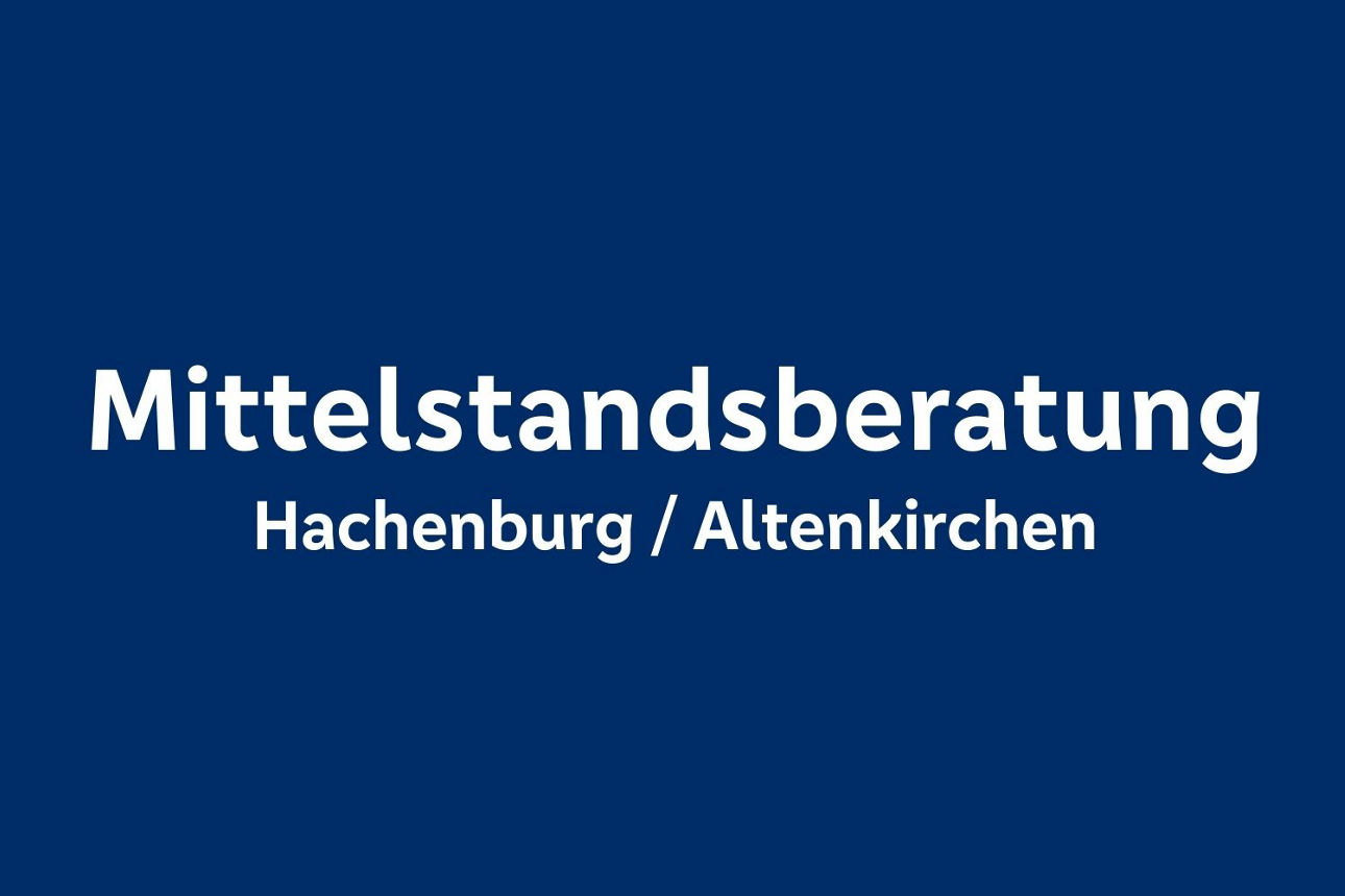 Dunkelblauer Hintergrund mit weißem Text "Mittelstandsberatung Hachenburg / Altenkirchen ".