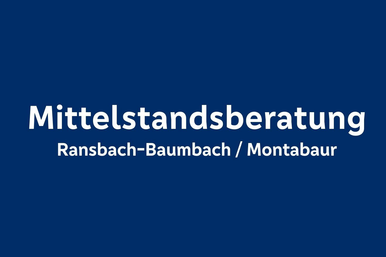 Dunkelblauer Hintergrund mit weißem Text "Mittelstandsberatung Ransbach-Baumbach / Montabaur".