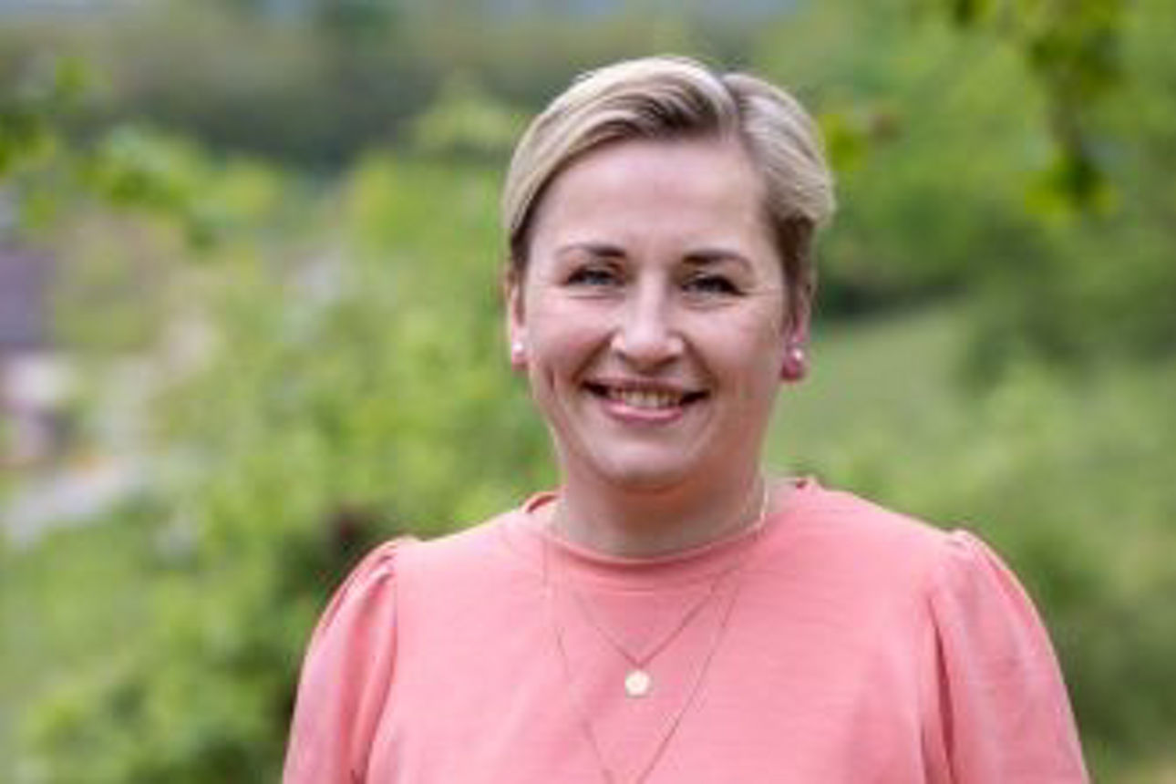 Kinder im Trikot