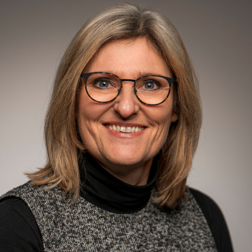 Kirstin Molzer Mitarbeiterbild