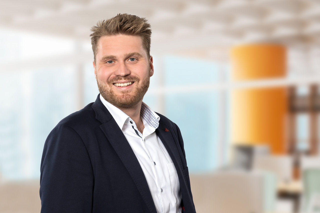 Unser Foto zeigt stellvertretender Filialleiter Jan Kramer
