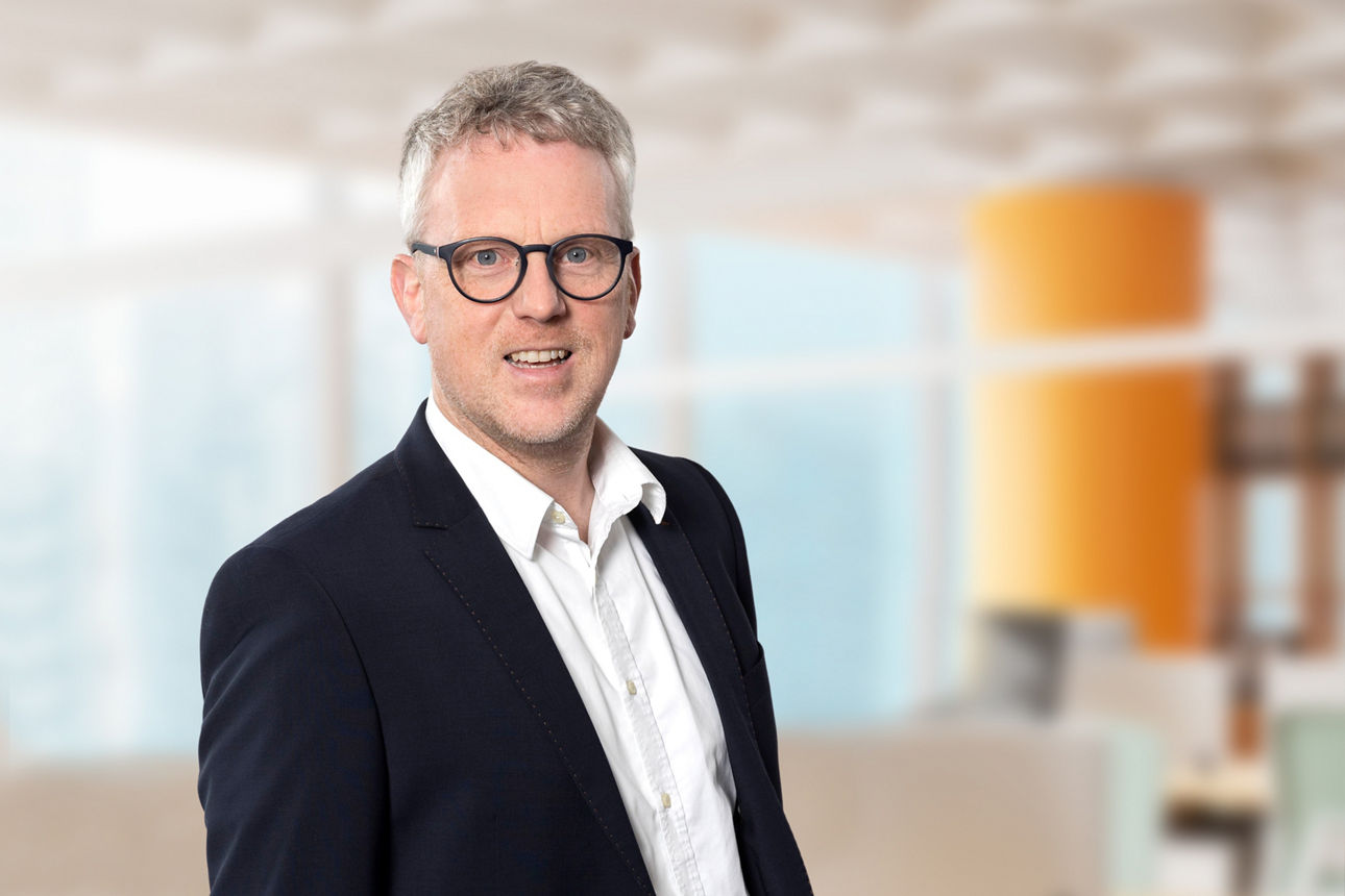 Unser Foto zeigt Filialleiter Thomas Koers