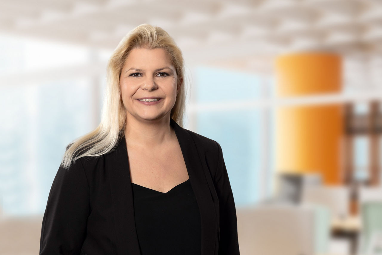 Unser Foto zeigt Firmenkundenberaterin Steffi Elsen