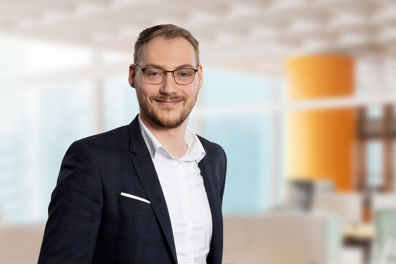 Unser Foto zeigt Privatkundenberater Sven Torbecke