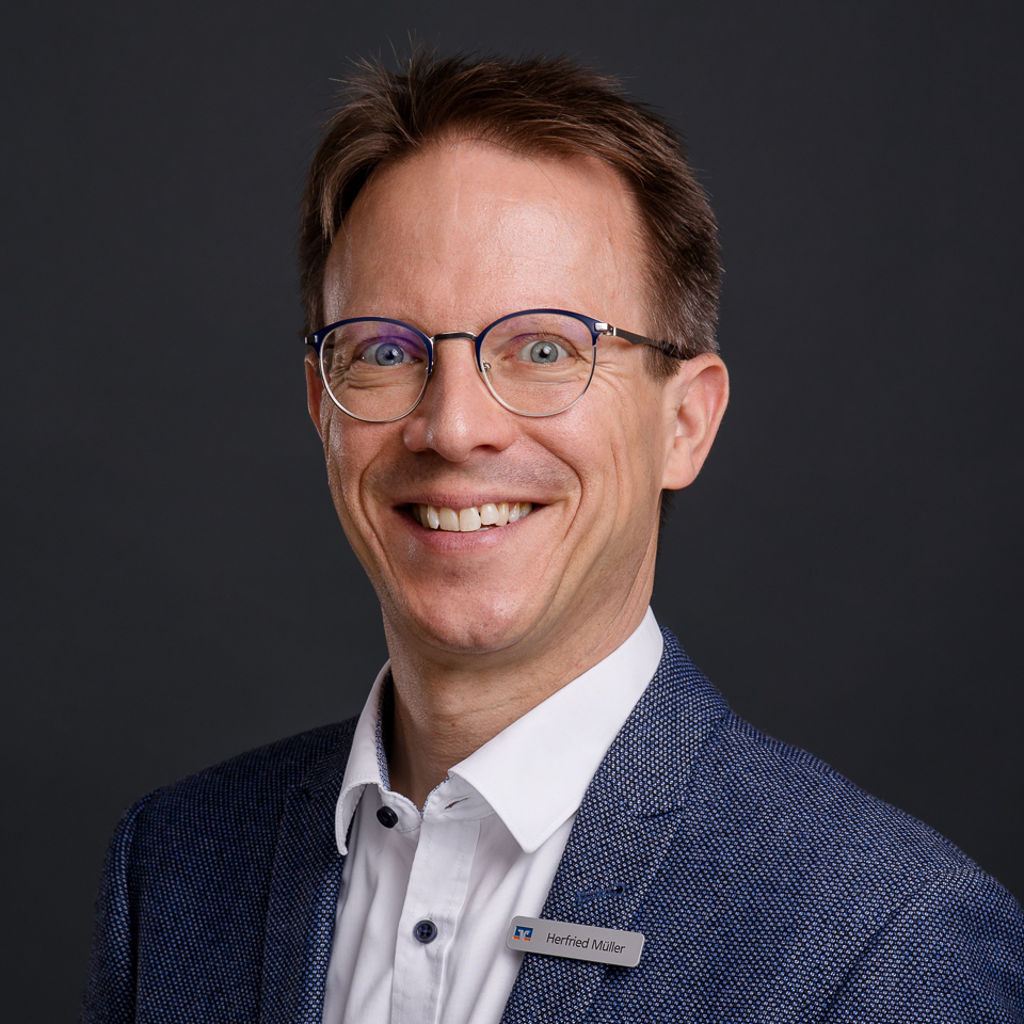 Porträtbild von Herfried Müller