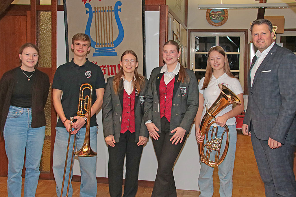 Gruppenbild des Jugendorchesters mit unserem Bereichsleiter Andreas Büdenbender