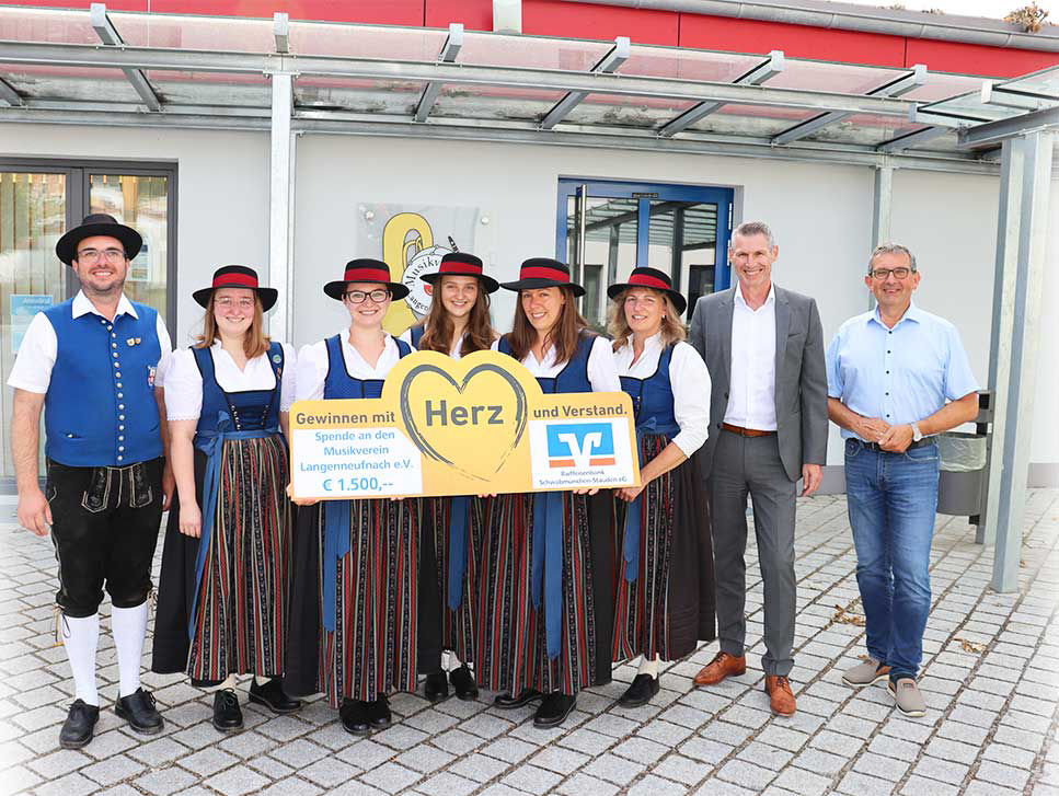 Raiffeisenbank Schwabmünchen-Stauden eG unterstützt Musikverein Langenneufnach e.V.