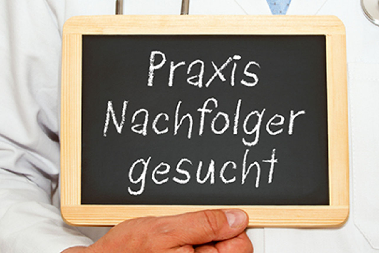 Tafel mit Aufschrift Nachfolge gesucht