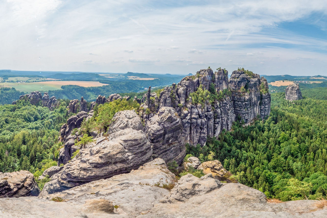 Landschaftsbild mit Felsgestein