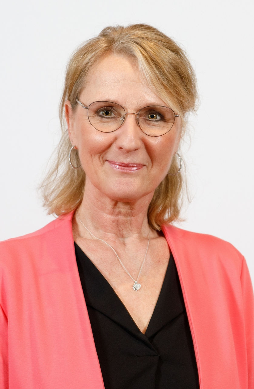 Kirsten Naujox