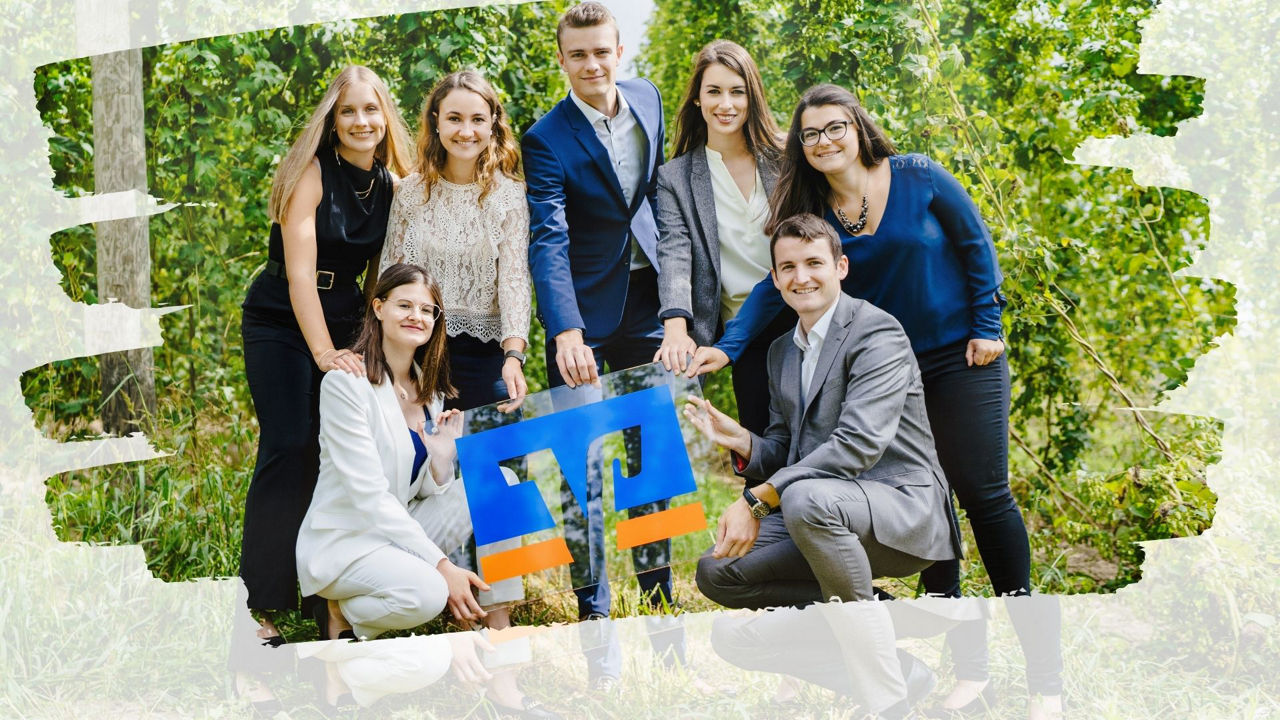 Mitarbeiter der Raiffeisenbank Hallertau eG