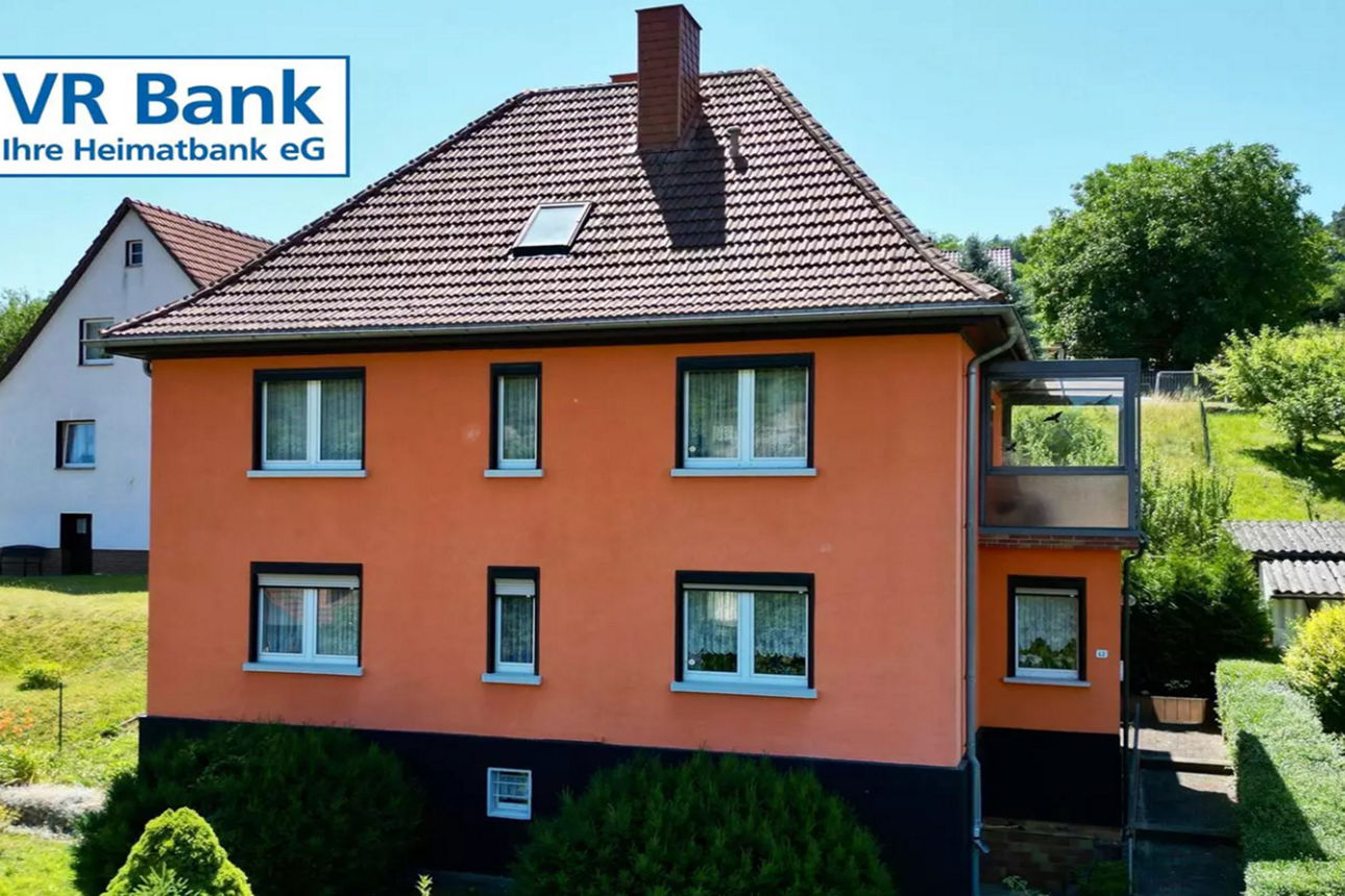 Organenes Wohnhaus mit Garten