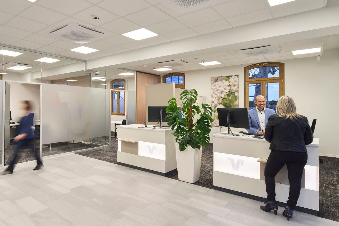 Das Bild zeigt den Servicebereich der Filiale Rust