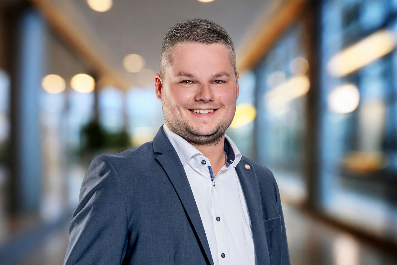 Bild von Mitarbeiter Niklas Pfeifer, Berater Servicekunden