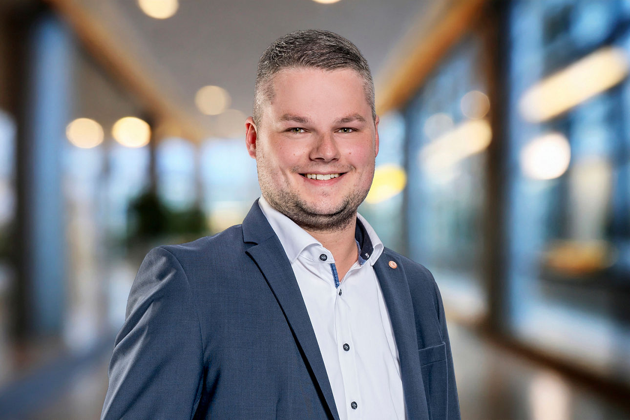 Bild von Mitarbeiter Niklas Pfeifer, Berater Servicekunden