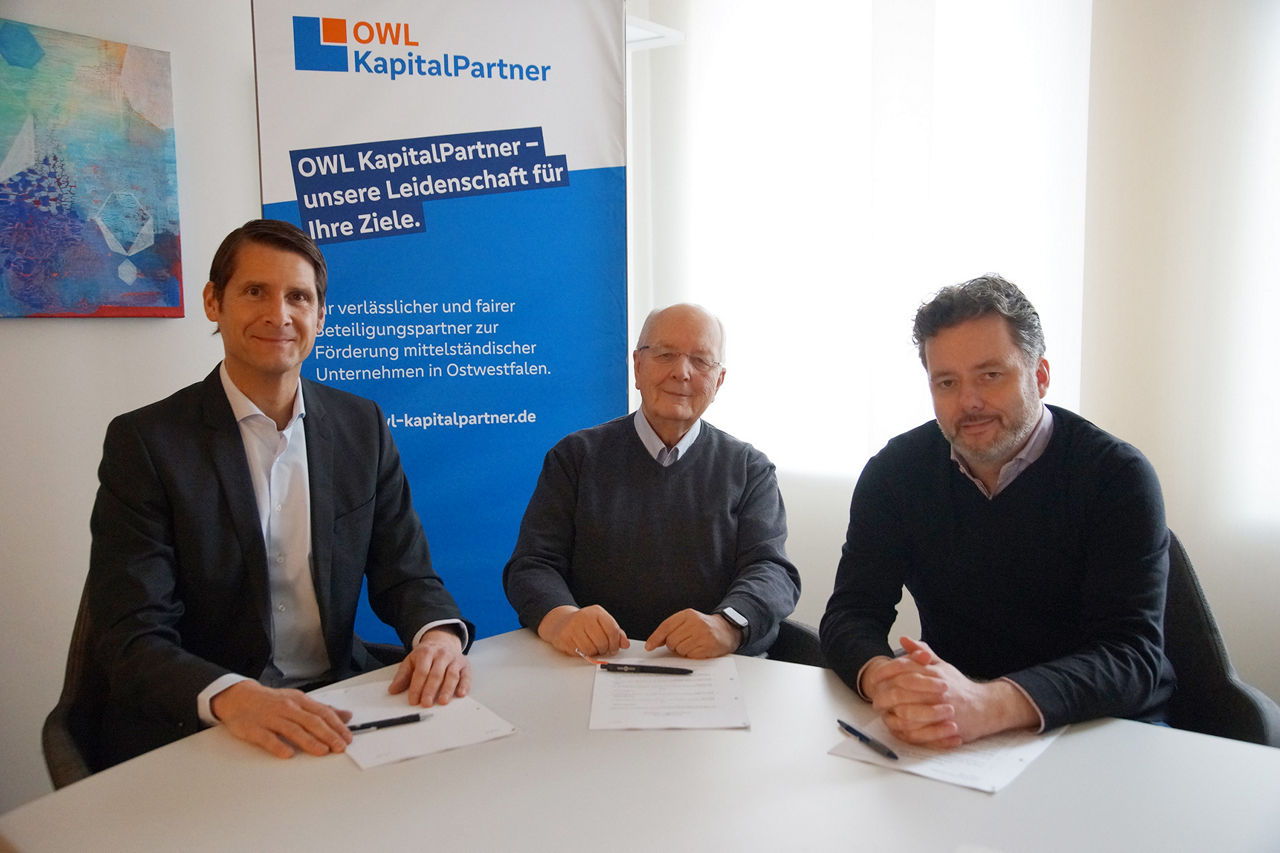 Ingo Schneeweis (OWL KapitalPartner), Dr. Dieter Brechmann und Christian Brechmann (beide Guss-Ring).