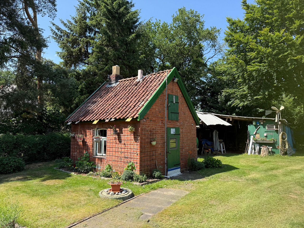 Aussenansicht vom Nebengebäude