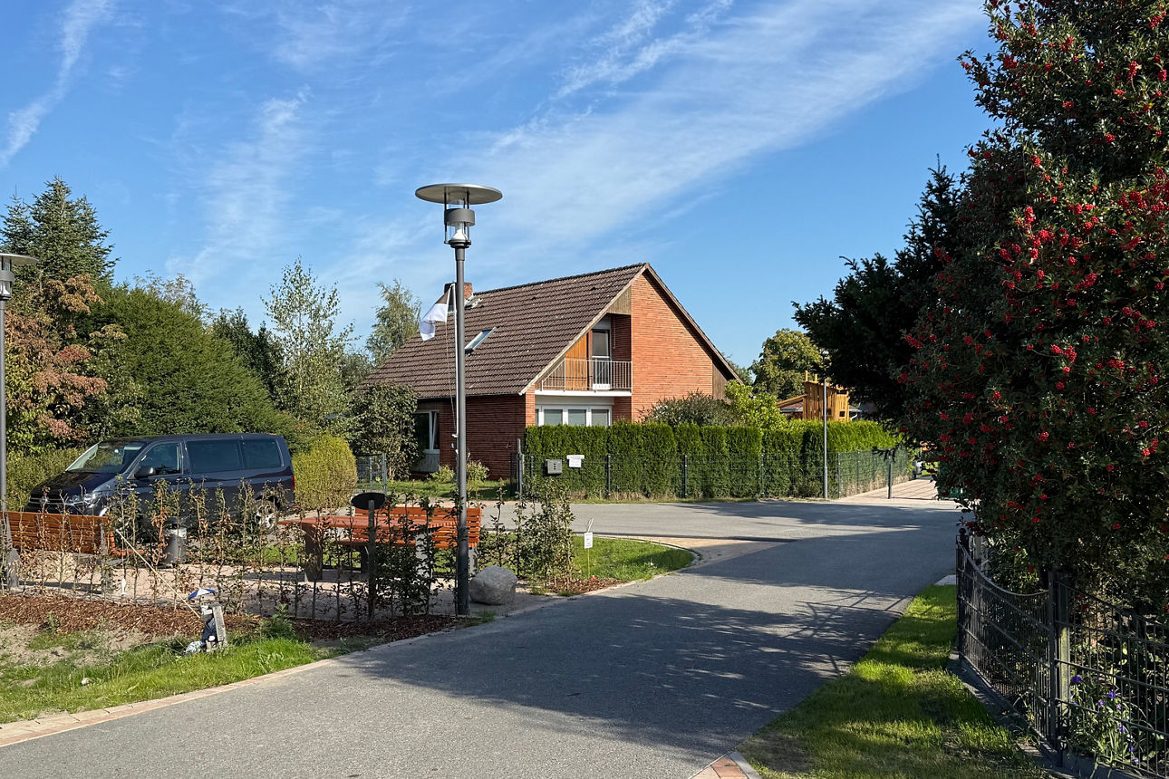 Bild von einem Haus in einer Straße