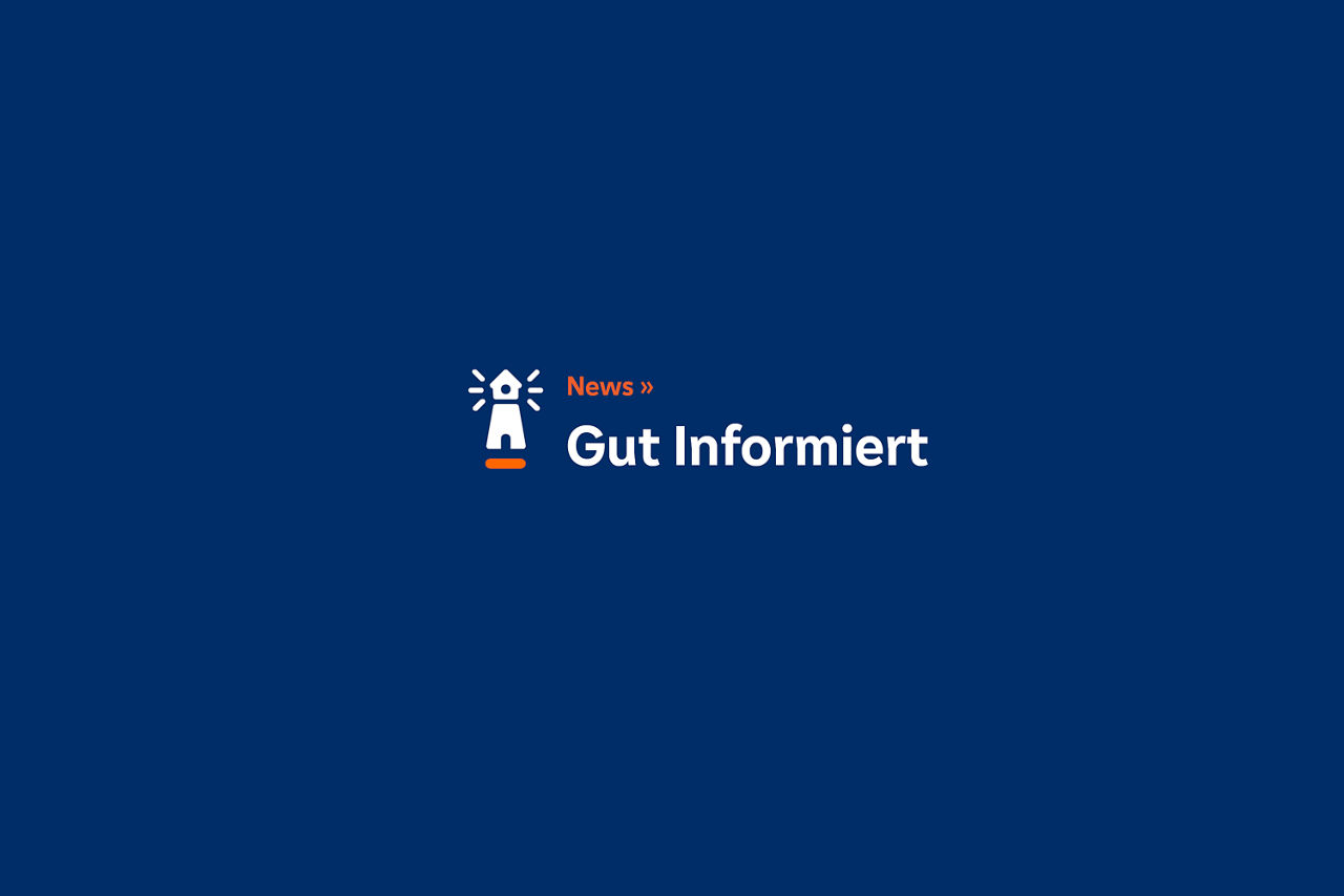 Weisser Schriftzug "News - Gut informiert" auf blauem Grund