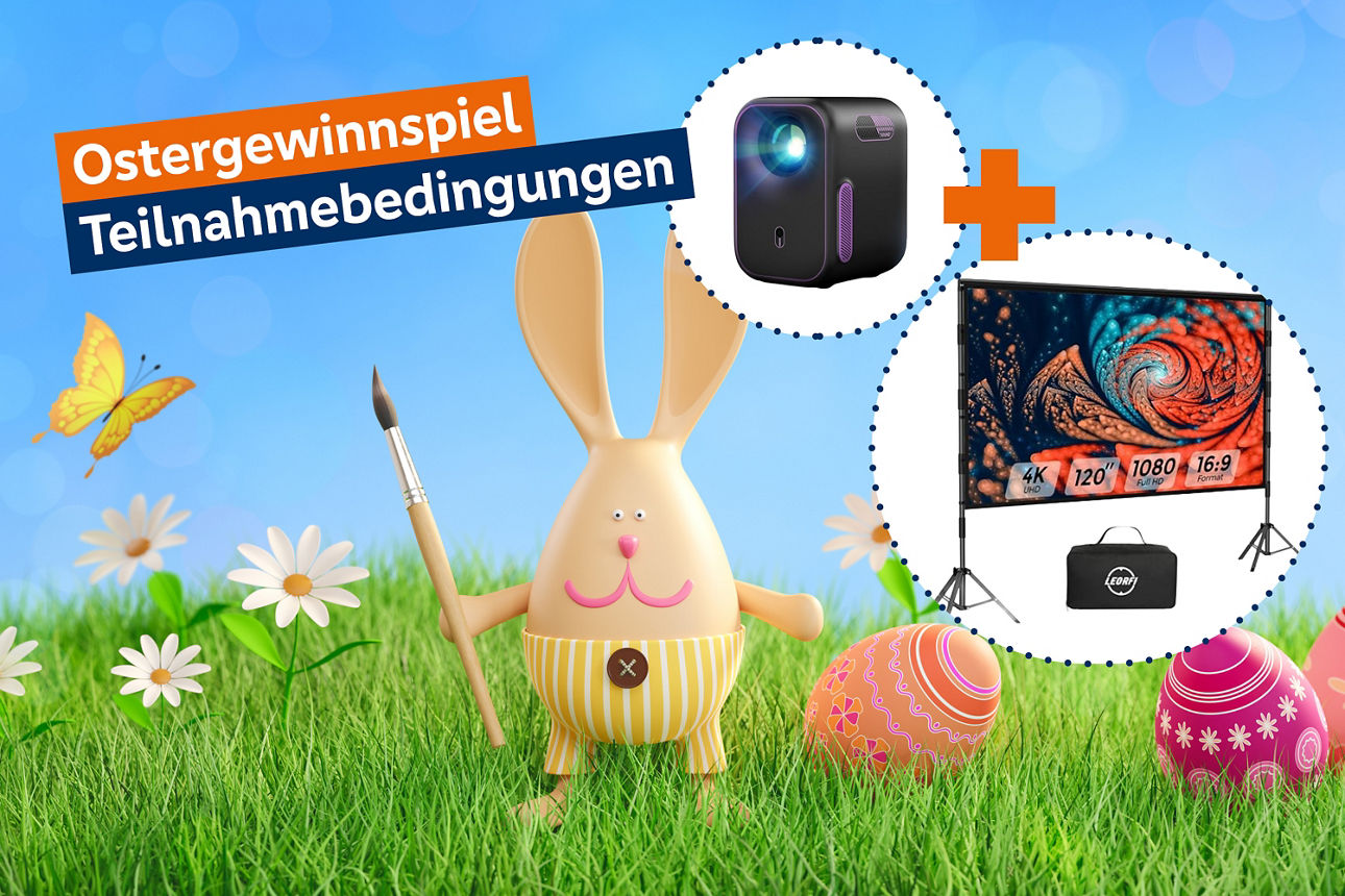Ein gezeichnetes Osterhäschen steht auf einer Wiese zwischen bunten Ostereiern und hält einen Pinsel in der Hand. Über dem Hasen befindet sich links ein orange‑blaues Textfeld. Rechts sind zwei kreisförmig eingerahmte Produktbilder zu sehen: ein Mini‑Beamer und eine portable Leinwand, ergänzt durch ein großes Plus‑Symbol. Im Hintergrund zeigt sich ein klarer blauer Himmel mit Blumen und einem Schmetterling. Text im Bild:„Ostergewinnspiel Teilnahmebedingungen“