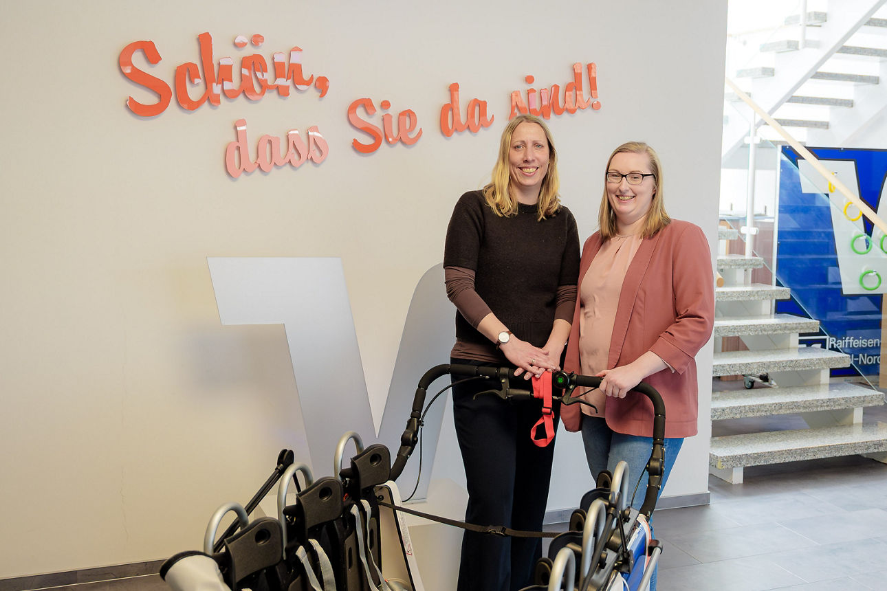 VRmobil-Kinderbusse Übergabe Varel